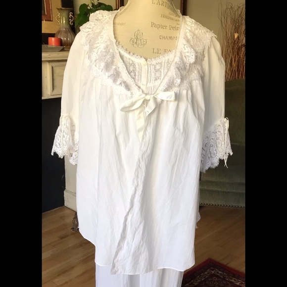 KATHERINE HARESTAD for WHITE ROSE DESIGNS of No. CAL White Lacy BedCoat … - Picture 3 of 14